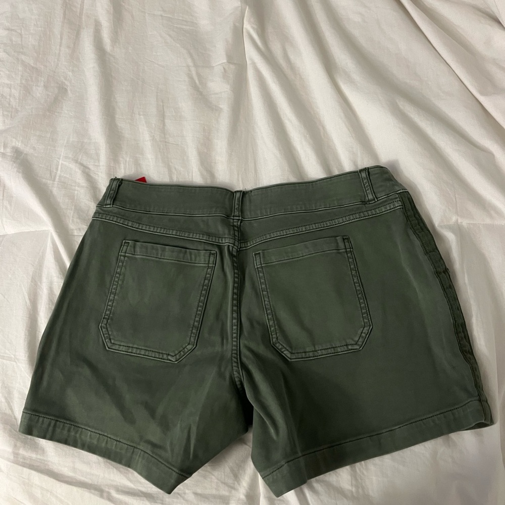 Spanx Women's Olive Green Stretch Utility Shorts - Picture 2 of 4